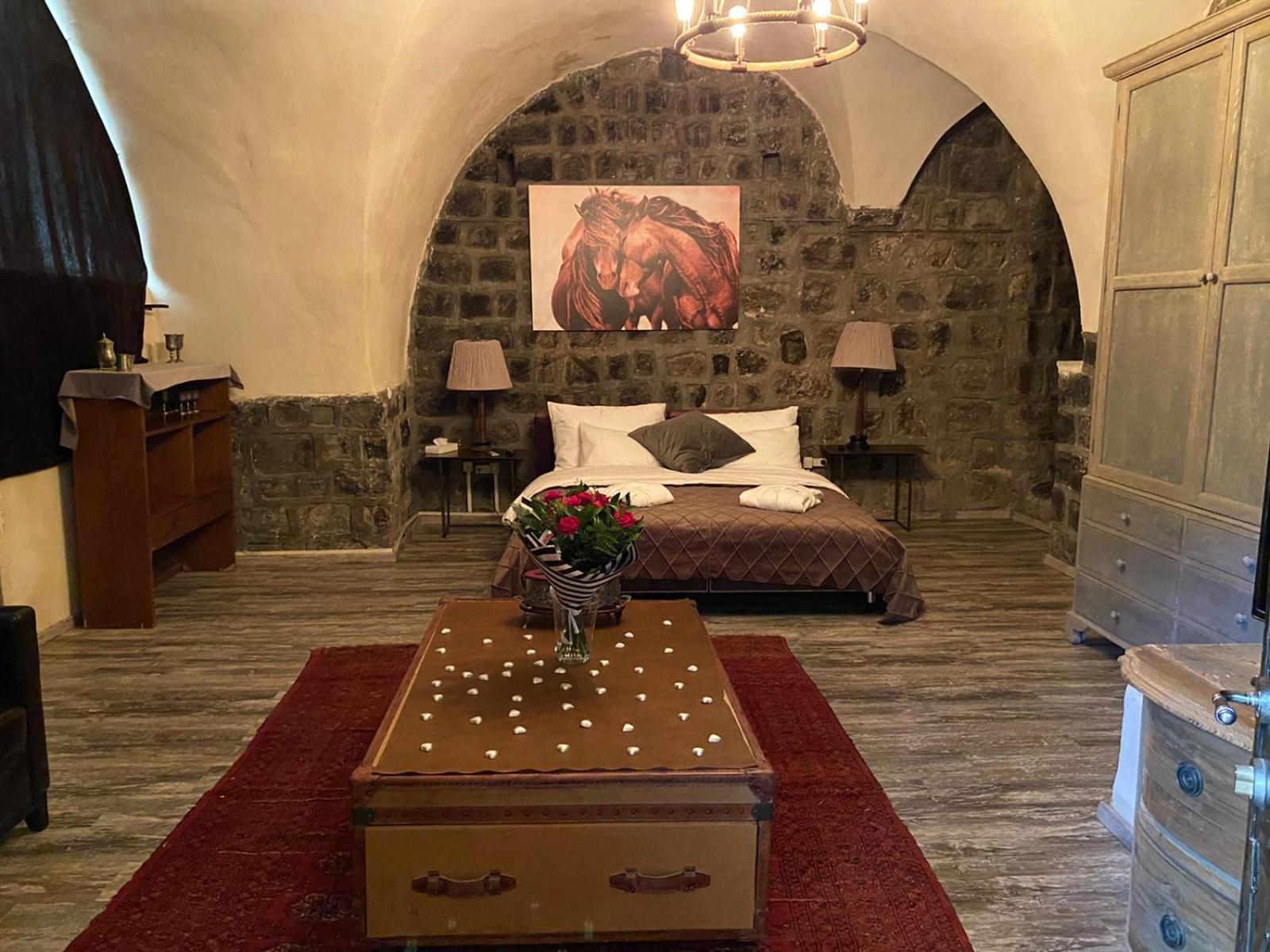 Dona Castle Hotel Tiberias Eksteriør billede